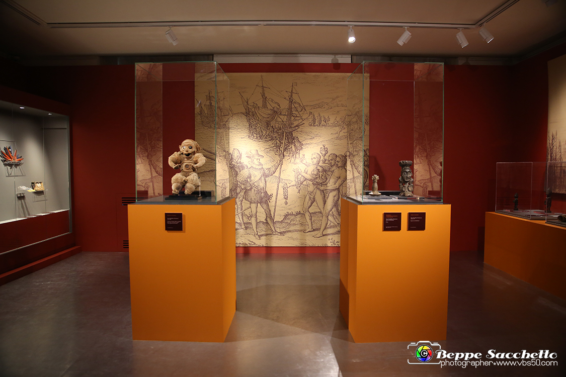 VBS_2131 - Mostra  Il mondo in una stanza. Testimonianze di culture extraeuropee.jpg